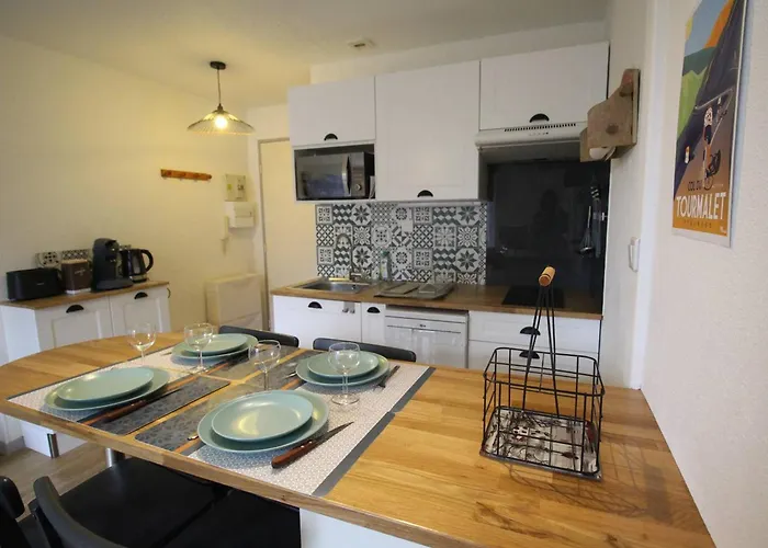 Cosy A Luchon, 4 Pers., Proche Thermes, Parking Inclus - Fr-1-313-246 *